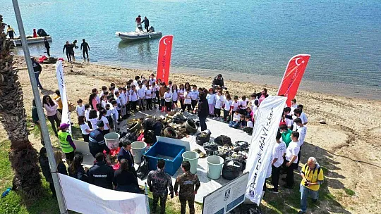 Bodrum'da deniz pırıl pırıl oldu
