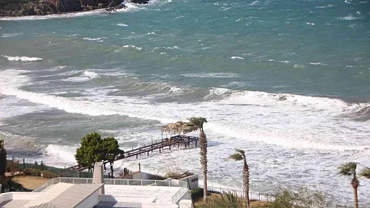 Bodrum'da fırtına 74 kilometre hıza ulaştı