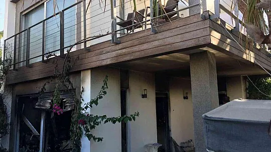 BODRUM'DA İKAMET YANGINI PANİKLETTİ