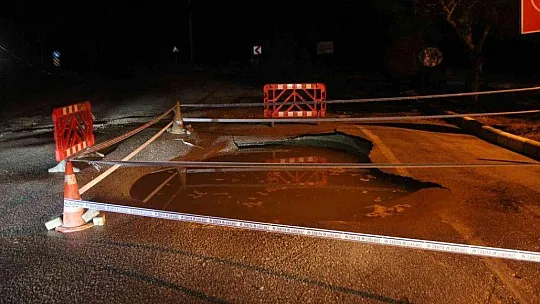 Bodrum'da isale hattı yine patladı