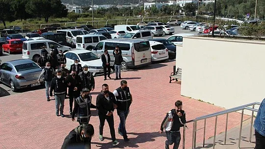 Bodrum'da kavgaya karışan Mustafa Üstündağ ve 4 kişi adliyeye sevk edildi