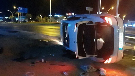 Bodrum'da kavşağa hızlı giren otomobil taklalar attı: 4 yaralı