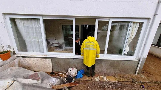 Bodrum'da kırmızı alarm: Ekipler teyakkuza geçti, 'dışarı çıkmayın' uyarısı yapıldı