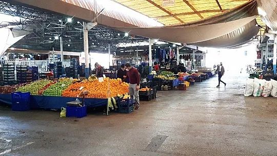 Bodrum'da koronavirüs pazarları boş bıraktı