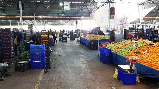 Bodrum'da koronavirüs pazarları boş bıraktı