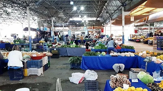Bodrum'da koronavirüs pazarları boş bıraktı