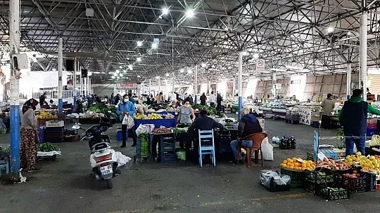 Bodrum'da koronavirüs pazarları boş bıraktı
