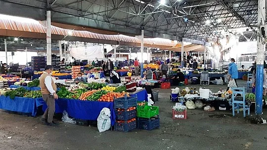 Bodrum'da koronavirüs pazarları boş bıraktı