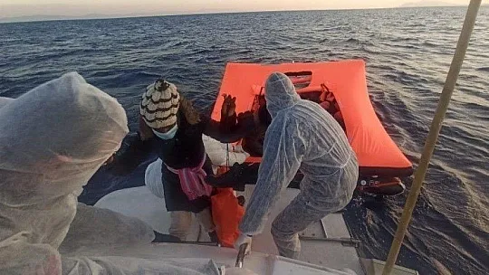 Bodrum'da ölüme terk edilen 27 göçmen kurtarıldı
