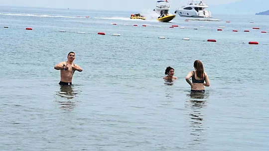 Oyunu kullanan denize akın etti