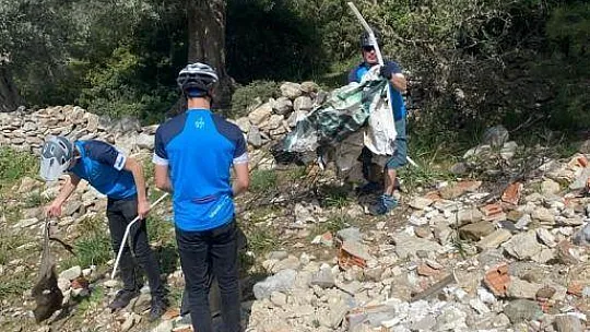 Bodrum'da sahil ve yol kenarları atıktan temizlendi