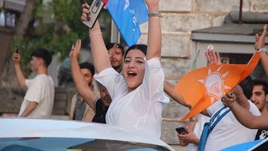 Bodrum'da seçim sonucu kutlandı
