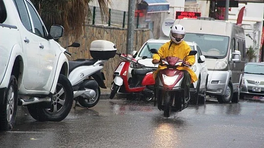 Bodrum'da sokaklar göle döndü