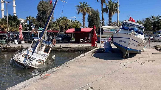 Bodrum'da tekneleri fırtına vurdu