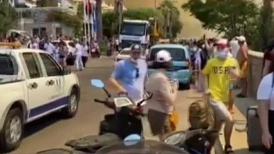 Bodrum'da yangınlar büyüyor, bazı ev ve oteller tahliye ediliyor