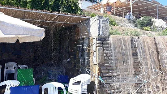 Bodrum'da yollar dereye duvarlar şelaleye döndü