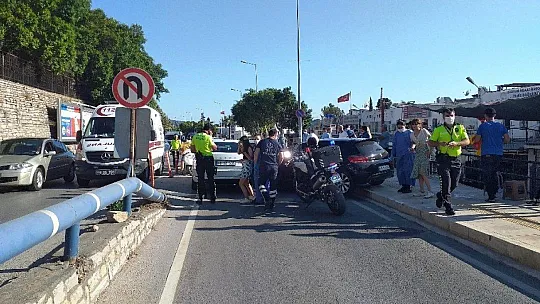 Bodrum'da zincirlemeli trafik kazası 3 yaralandı
