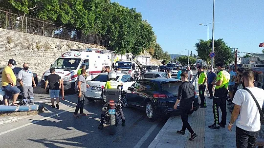 Bodrum'da zincirlemeli trafik kazası 3 yaralandı