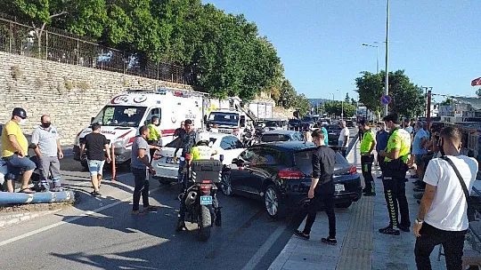 Bodrum'da zincirlemeli trafik kazası 3 yaralandı