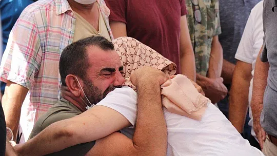 Bodrum'daki  kazada hayatını kaybeden arkadaşlar toprağa verildi