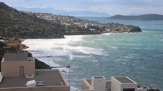 Bodrum'daki fırtına balıkçı teknelerini batırdı, dalgaların boyu 2 metreyi aştı