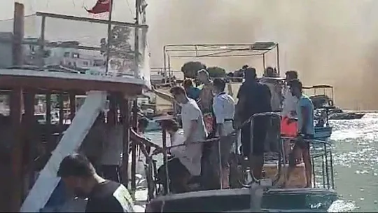 Bodrum'daki yangın otellere yaklaştı, müşteriler tahliye ediliyor