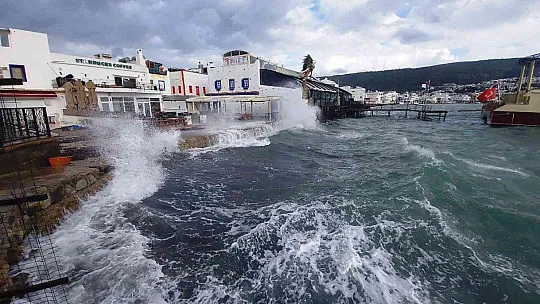 Bodrum fırtınanın esiri oldu