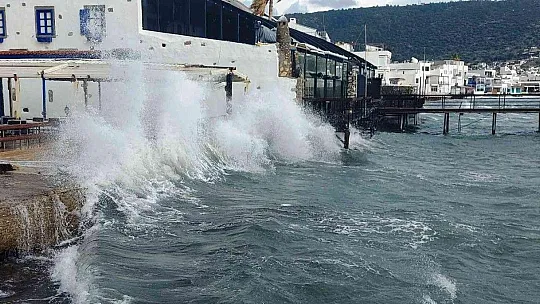 Bodrum fırtınanın esiri oldu