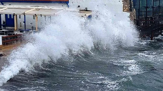 Bodrum fırtınanın esiri oldu