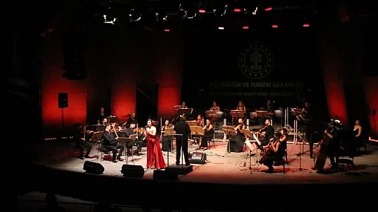 Bodrum Kalesi'nde Tango esintileri