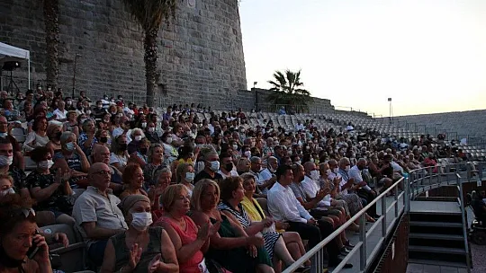 Bodrum Kalesi'nde Türk Sanat Müziği rüzgarı esti