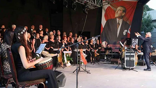 Bodrum Kalesi'nde Türk Sanat Müziği rüzgarı