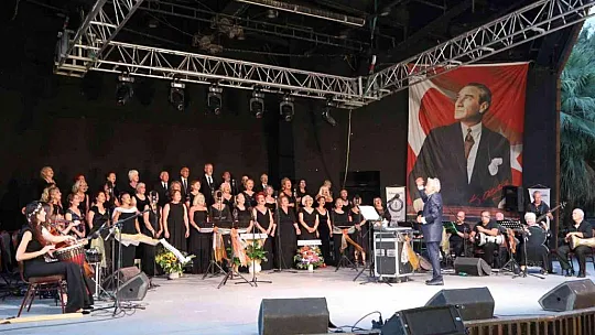 Bodrum Kalesi'nde Türk Sanat Müziği rüzgarı