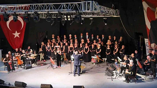Bodrum Kalesi'nde Türk Sanat Müziği rüzgarı