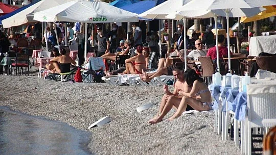 Bodrum Kasım ayında yazı yaşıyor