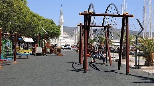 Bodrum Limanında çocuklara özel oyun parkları