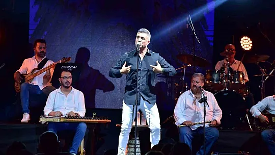 Bodrum Özcan Deniz ile coştu