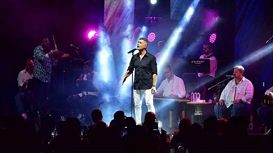 Bodrum Özcan Deniz ile coştu