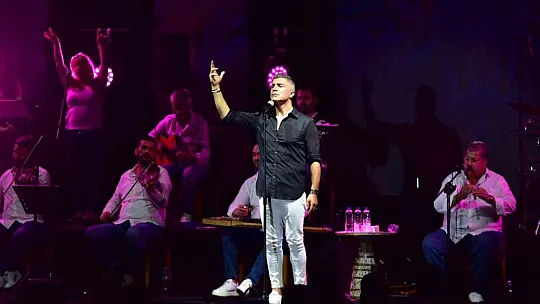 Bodrum Özcan Deniz ile coştu
