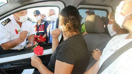 Bodrum rekora koşuyor: 12 saatte 40 bin, 4 günde 151 bin araç giriş yaptı