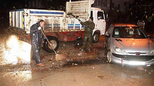 Bodrum sağanak yağışa teslim oldu