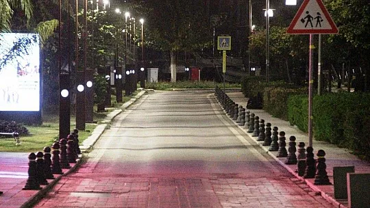 Bodrum sokakları bomboş kaldı