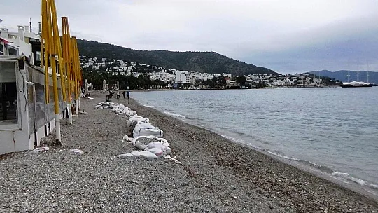 Bodrum sokakları bom boş kaldı