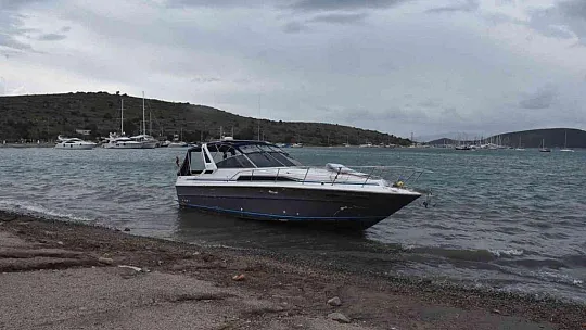 Bodrum'u fırtına vurdu, milyon dolarlık tekneler denize gömüldü, bazı tekneler karaya oturdu