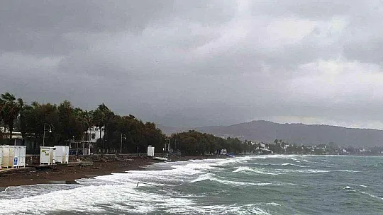 BODRUM'U FIRTINA VURDU