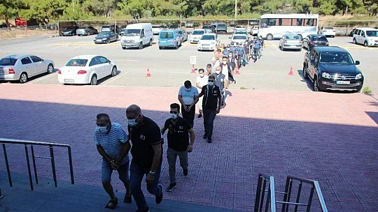 Bodrum'un fuhuş baronu ve adamları yakalandı