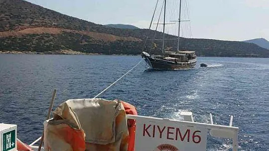 Bodrum ve Fethiye'de arızalanan tekneleri KIYEM kurtardı