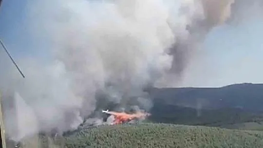 Yangına 7 helikopter 3 uçak müdahale ediyor