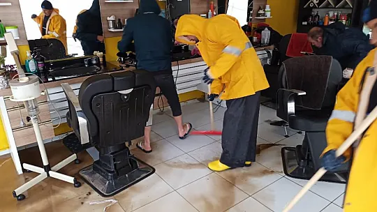 Bodrum'da ekipler, su taşkınlarına karşı teyakkuzda