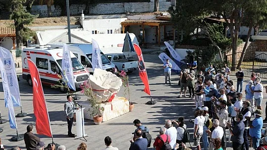 Bodrumlu süngerciler anısına sünger heykeli açılışı yapıldı